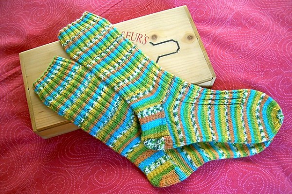 I calzini facili a coste su Maglia-Uncinetto.it