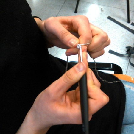 A lezione di uncinetto con Veruska