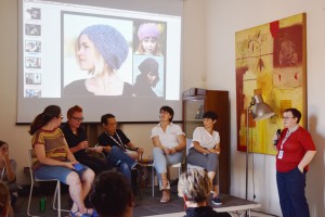 Il panel nella foto scattata da Tom, il compagno di Woolly