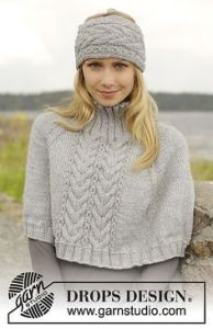 La costruzione top down permette di creare poncho semplici o elaborati. Questo è di Drops.