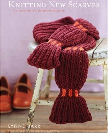 Knitting New Scarves di Lynne Barr