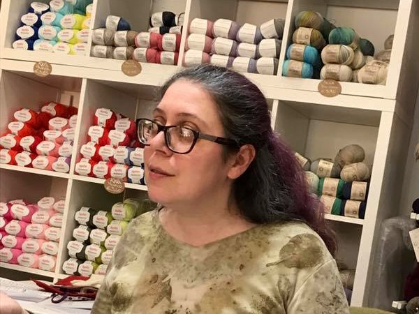 Faccio gli occhi da gattiva mentre insegno.