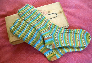 Calzini facili ai ferri